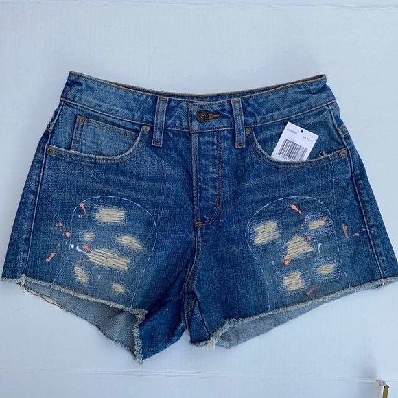 New GUESS Women's high rise Denim Shorts SZ 27 - Picture 1 of 8